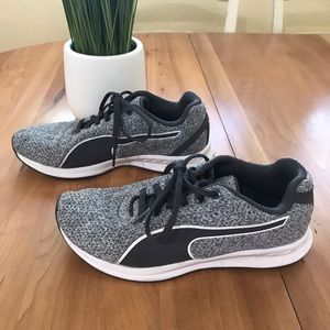 Puma Burst Athletic Shoes sz 7